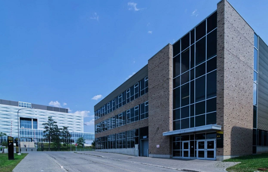 加拿大滑铁卢大学.png
