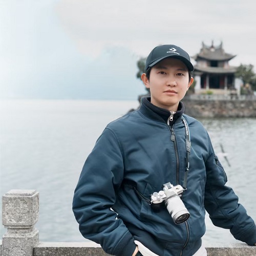 四川成都大咖导游 中文英文 小语种讲解服务